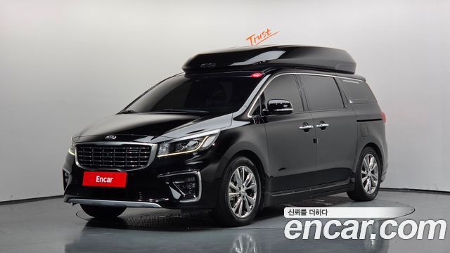 Kia Carnival 9-Seater Hi-Limousine Noblesse Special 2020 — фото 1
