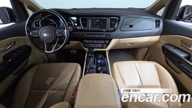 Kia Carnival 9-Seater Hi-Limousine Noblesse Special 2020 — фото 7
