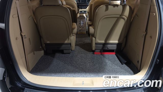 Kia Carnival 9-Seater Hi-Limousine Noblesse Special 2020 — фото 20