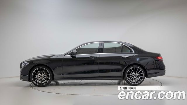 Mercedes-Benz E-Class (W213) E220d 4MATIC AMG Line 2022 — фото 8
