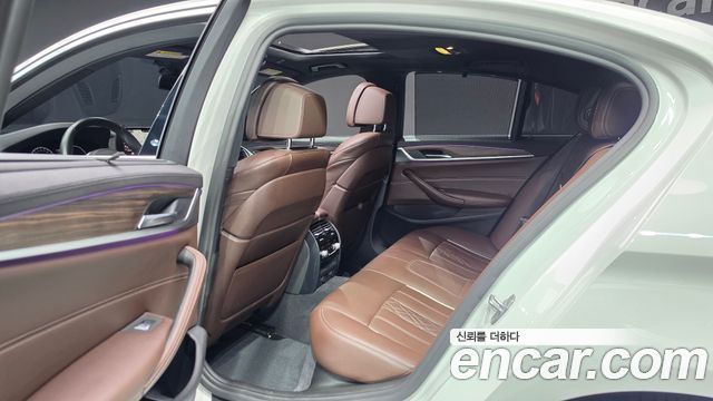 BMW 5 Series (G30) 530i M Sport Package Plus 2019 — фото 11