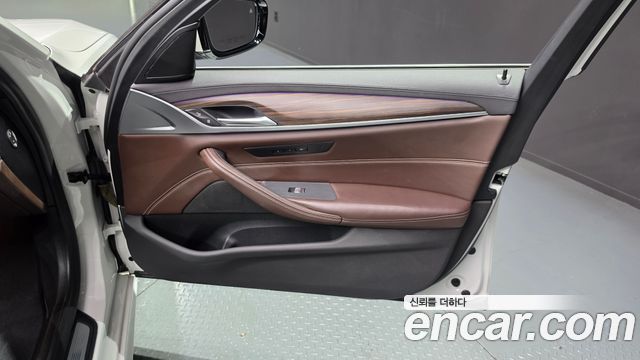 BMW 5 Series (G30) 530i M Sport Package Plus 2019 — фото 24