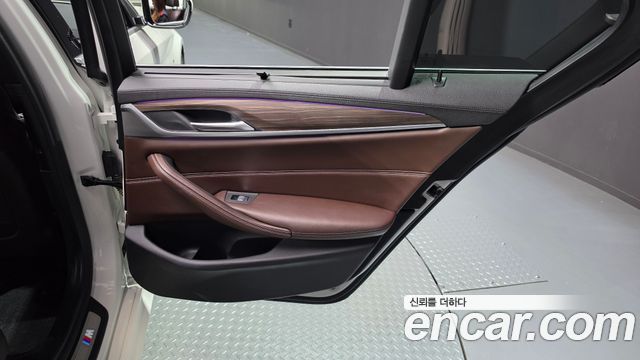 BMW 5 Series (G30) 530i M Sport Package Plus 2019 — фото 25
