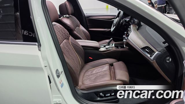 BMW 5 Series (G30) 530i M Sport Package Plus 2019 — фото 26