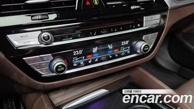 BMW 5 Series (G30) 530i M Sport Package Plus 2019 — фото 31