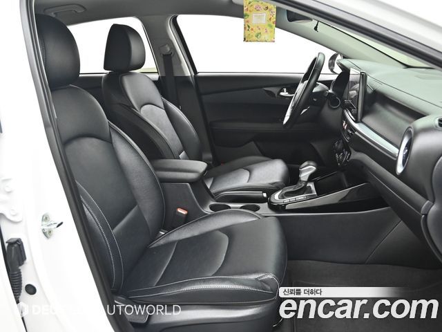 Kia K3 (II) 1.6 Prestige 2023 — фото 10