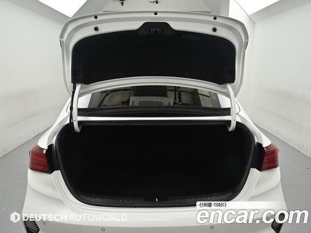Kia K3 (II) 1.6 Prestige 2023 — фото 23