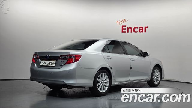 Toyota Camry Hybrid XLE 2012 — фото 2