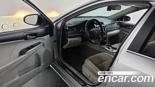 Toyota Camry Hybrid XLE 2012 — фото 10