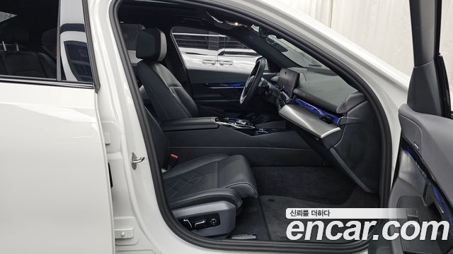 BMW 5 Series (G60) 530e M Sport 2025 — фото 11