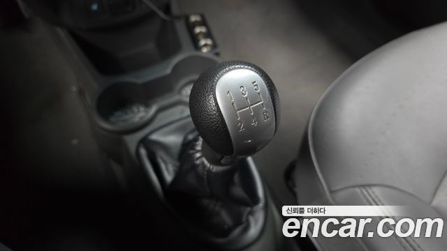 Chevrolet Spark LPG LT Standard 2014 — фото 9