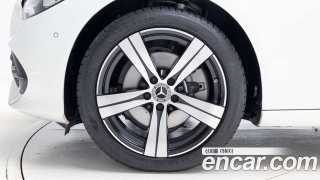 Mercedes-Benz C-Class (W206) C200 Avantgarde 2026 — фото 5