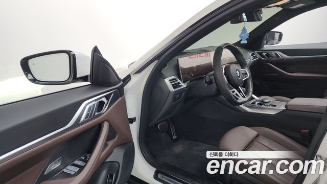 BMW 4 Series (G22) 420i M Sport Pro Gran Coupe 2025 — фото 10