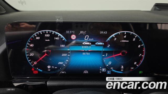 Mercedes-Benz GLA-Class (H247) GLA250 4MATIC 2023 — фото 8