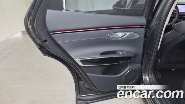 Genesis GV70 2.5T Gasoline AWD 2025 — фото 25