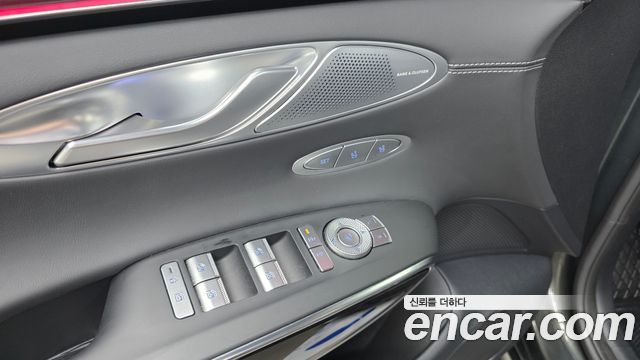 Genesis GV70 2.5T Gasoline AWD 2025 — фото 28