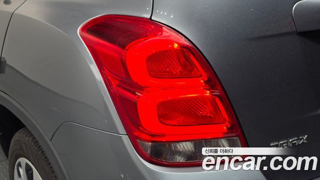 Chevrolet Trax 1.4 Premier 2020 — фото 23