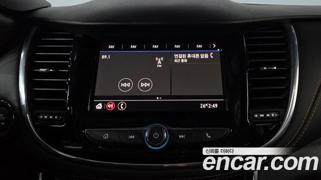 Chevrolet Trax 1.4 Premier 2020 — фото 32