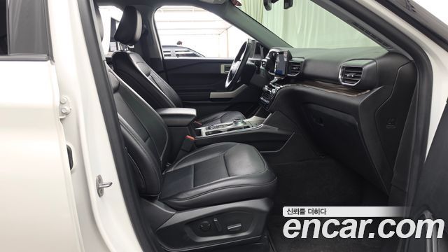 Ford Explorer (VI) 2.3 LimIted 4WD 2023 — фото 11