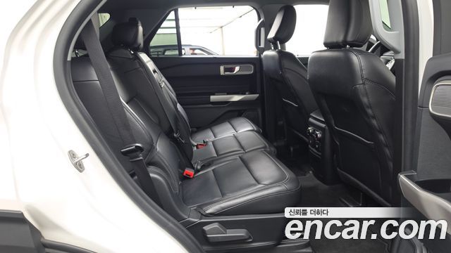 Ford Explorer (VI) 2.3 LimIted 4WD 2023 — фото 12