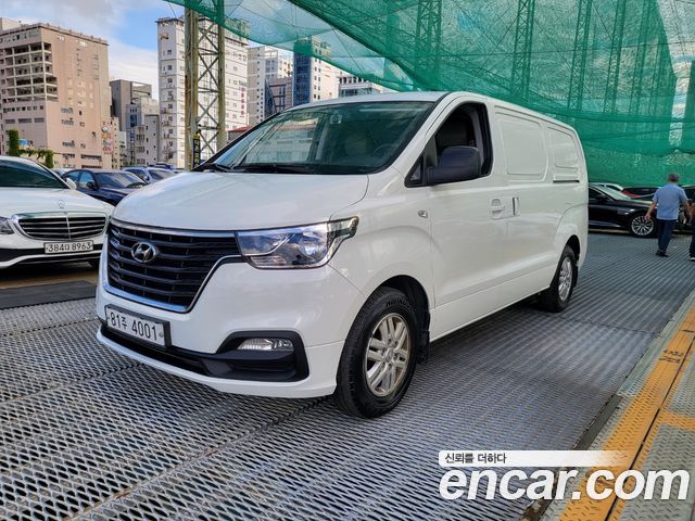 Hyundai Grand Starex Van 3-Seater Smart 2021 — фото 2