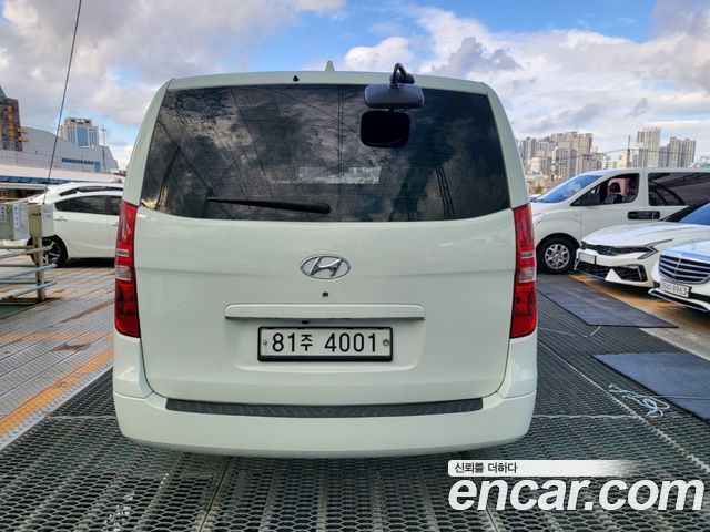 Hyundai Grand Starex Van 3-Seater Smart 2021 — фото 5