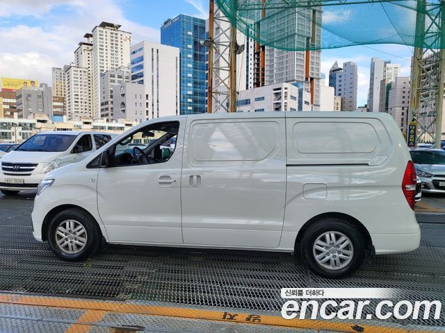 Hyundai Grand Starex Van 3-Seater Smart 2021 — фото 8