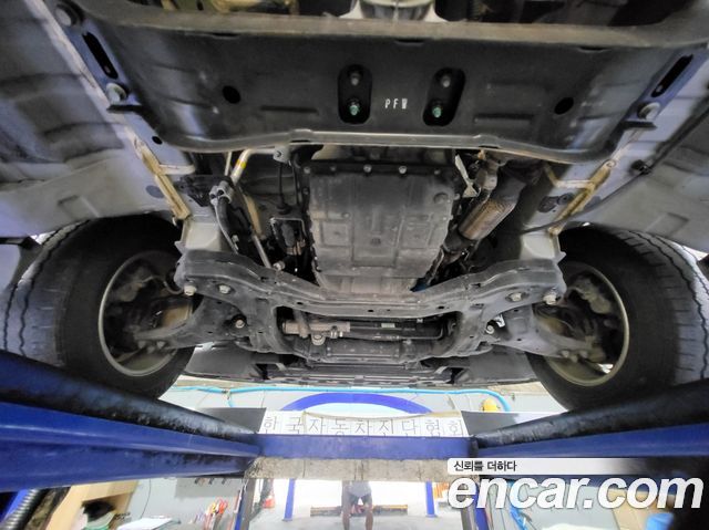 Hyundai Grand Starex Van 3-Seater Smart 2021 — фото 15