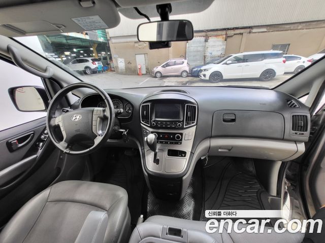 Hyundai Grand Starex Van 3-Seater Smart 2021 — фото 16