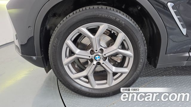 BMW X4 (G02) xDrive20i xLine 2024 — фото 5