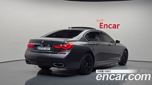 BMW 7 Series (G11) 740Li xDrive M Sport Package 2017 — фото 2