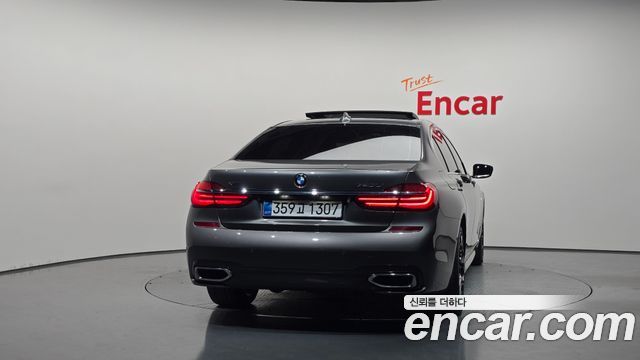BMW 7 Series (G11) 740Li xDrive M Sport Package 2017 — фото 4
