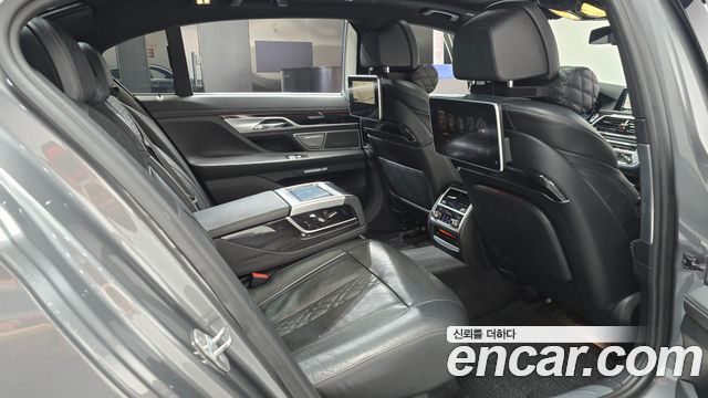 BMW 7 Series (G11) 740Li xDrive M Sport Package 2017 — фото 15