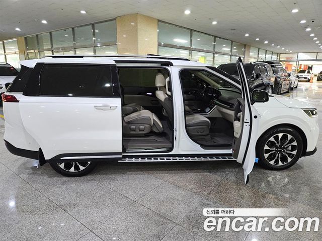 Kia Carnival (IV) Diesel 7-Seater Signature 2023 — фото 3