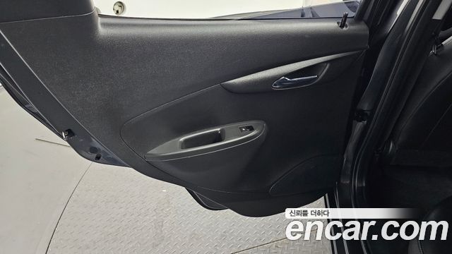 Chevrolet Spark Premier 2021 — фото 25