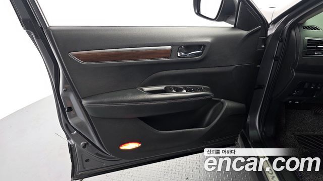 Renault Korea QM6 2.0 LPe RE Signature 2WD 2020 — фото 24