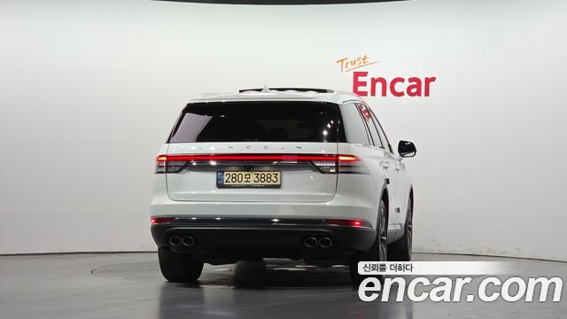 Lincoln Aviator (II) 3.0 Reserve  AWD 2022 — фото 4