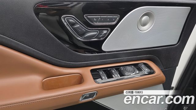 Lincoln Aviator (II) 3.0 Reserve  AWD 2022 — фото 20