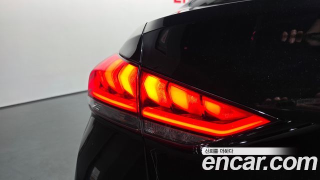 Genesis G80 3.3 GDI Premium Luxury 2017 — фото 29