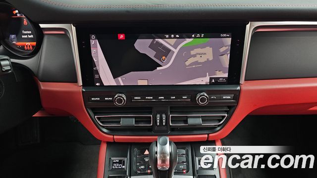 Porsche Macan 2.0 95B 2021 — фото 12