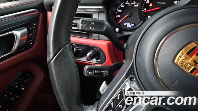 Porsche Macan 2.0 95B 2021 — фото 15