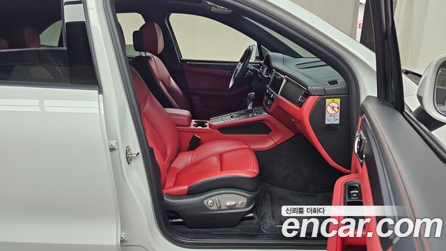 Porsche Macan 2.0 95B 2021 — фото 26