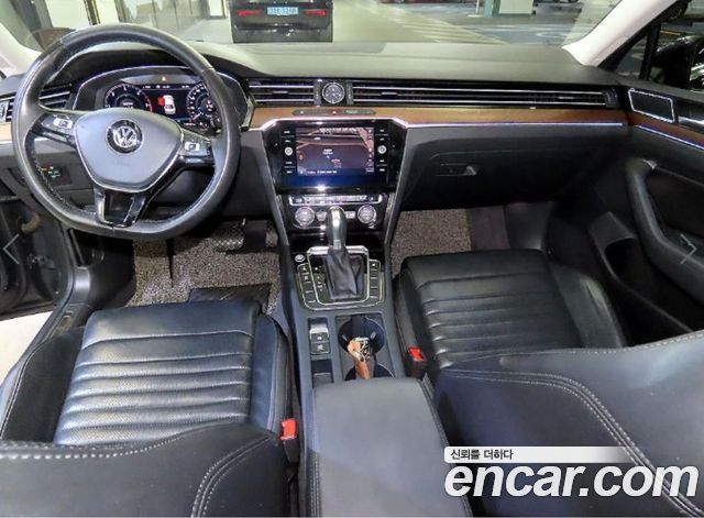 Volkswagen Passat GT (B8) 2.0 TDI 4Motion Prestige 2018 — фото 10