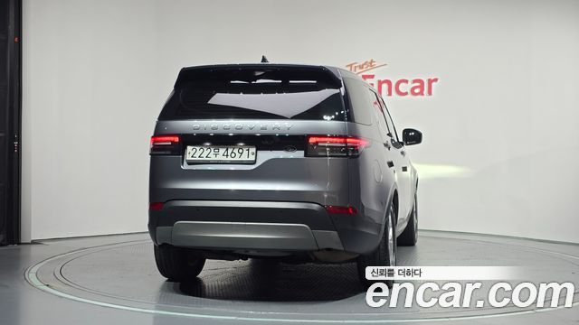 Land Rover Discovery 5 2.0 SD4 SE 2020 — фото 4