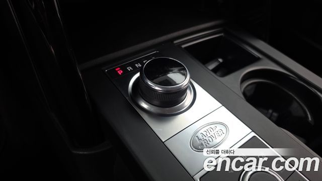 Land Rover Discovery 5 2.0 SD4 SE 2020 — фото 9
