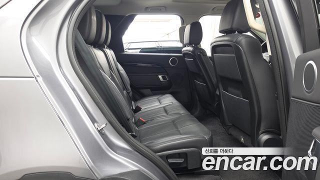 Land Rover Discovery 5 2.0 SD4 SE 2020 — фото 12
