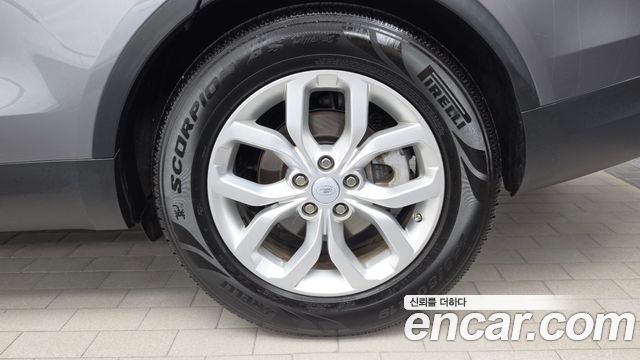 Land Rover Discovery 5 2.0 SD4 SE 2020 — фото 21