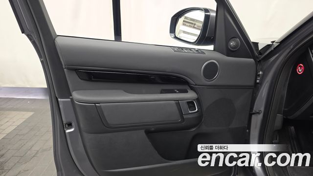 Land Rover Discovery 5 2.0 SD4 SE 2020 — фото 24