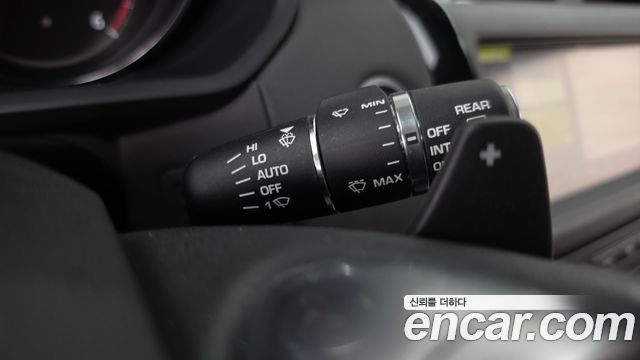 Land Rover Discovery 5 2.0 SD4 SE 2020 — фото 27