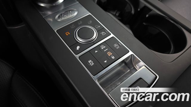 Land Rover Discovery 5 2.0 SD4 SE 2020 — фото 32